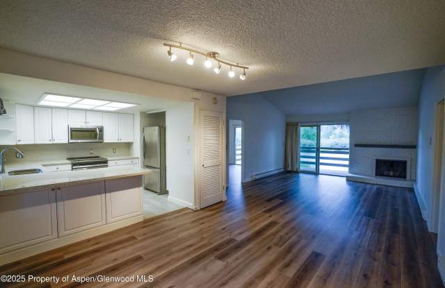14913 Highway 82 unit: 113