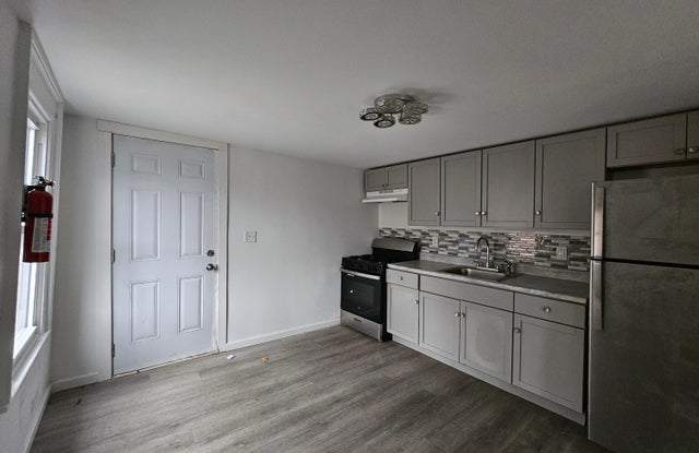 1515-1517 Brick Avenue - 1515