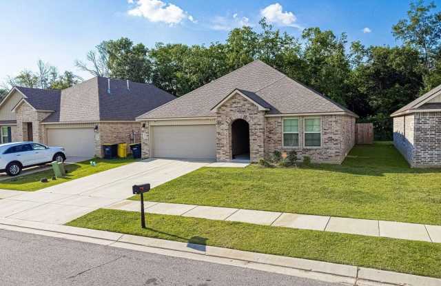 521 Saddle Crest Drive