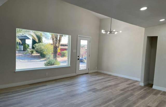 1505 ROCKY BLUFF Drive