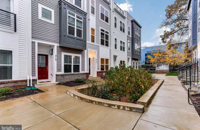 215 WESLEY BROWN Lane