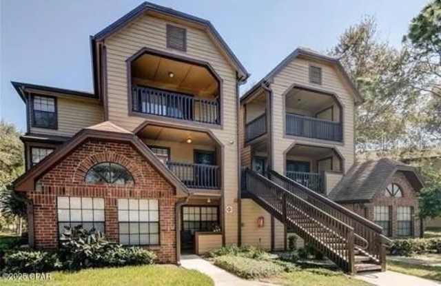 Photo of 415 LAKEPOINTE DRIVE