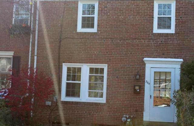 304 DIAMOND STREET
