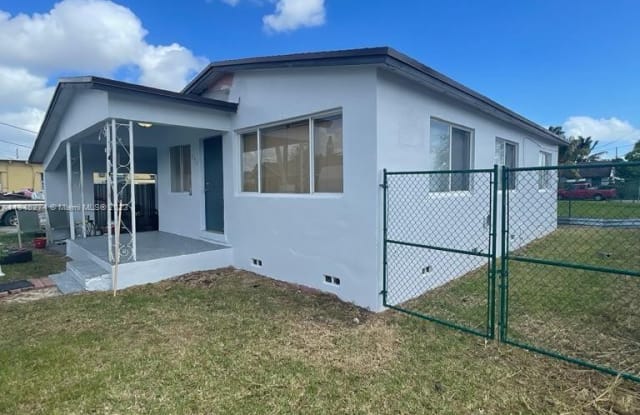 547 SW 4th Ave - 547 Southwest 4th Avenue, Homestead, FL 33030