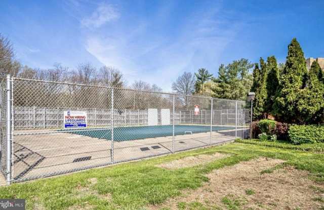 1509 S GEORGE MASON VILLAGE