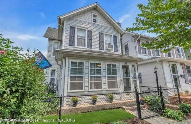 113 Webb Avenue