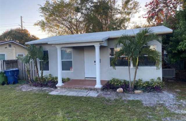 2065 NE 11th Ave - 2065 Northeast 11th Avenue, Wilton Manors, FL 33305