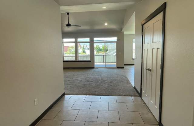 Now renting 3 bedroom 2 bathroom House