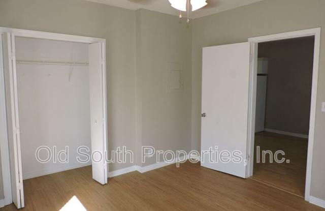 1000 W Intendencia St