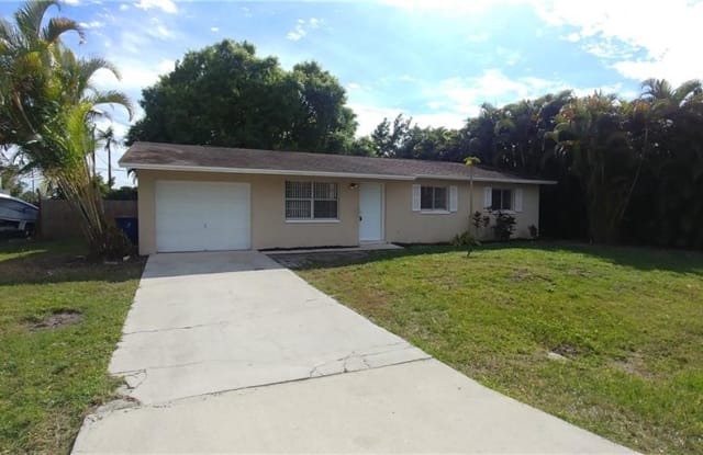 13007 5th ST - 13007 Fifth Street, Fort Myers Shores, FL 33905