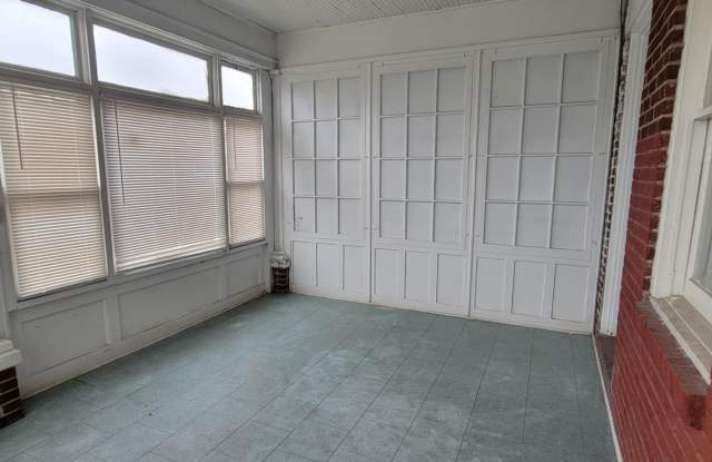 6149 W COLUMBIA Avenue unit: 3Rd Fl