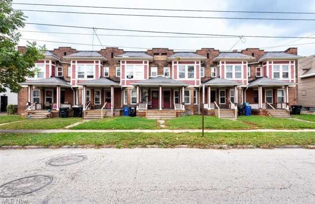 Photo of 3300 W 98th Street