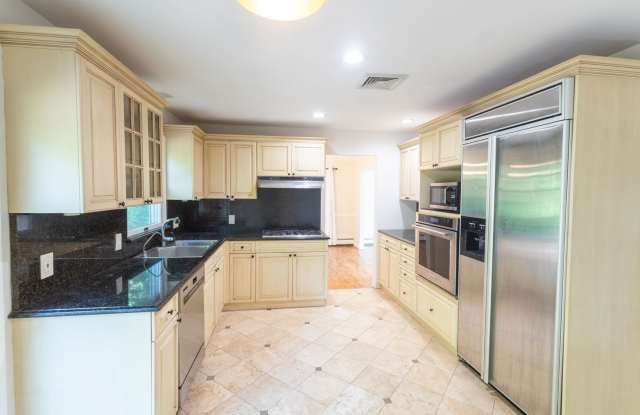 Spacious 4 - Bedroom, 2 Bathroom (Full House - Rental)