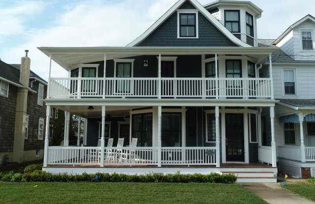 6 Heck Avenue
