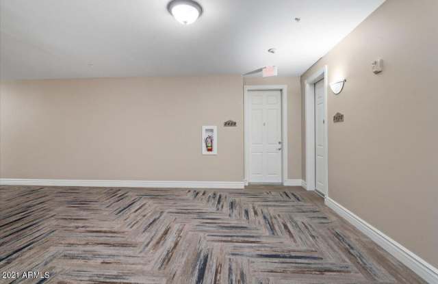 5350 E DEER VALLEY Drive