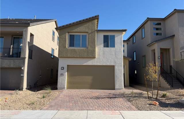 5925 Obsidian Sky Avenue