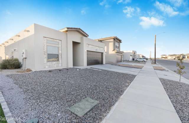 709 CEDARWOOD Avenue