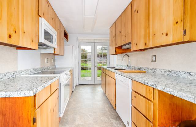 1413 Northeast 136th Street