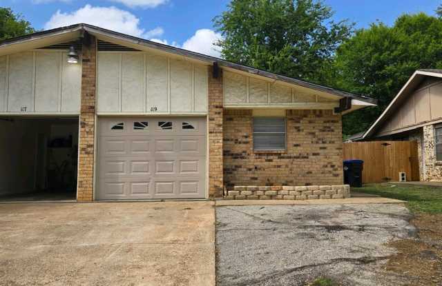 Coming Soon! Cozy 3 Bedroom Unit!