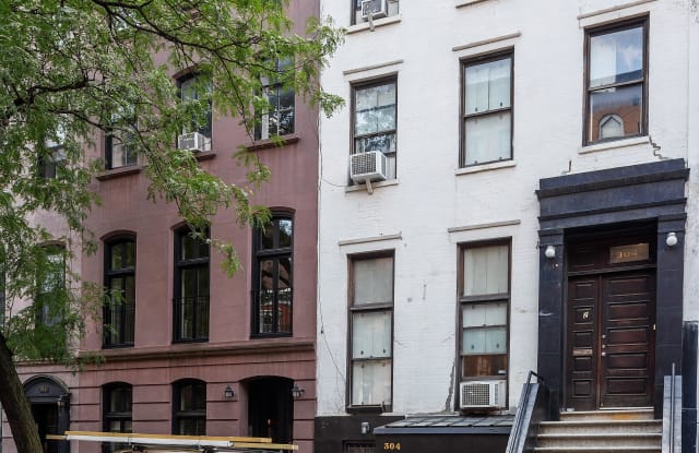 304 East 18th Street - 304 East 18th Street, New York City, NY 10003