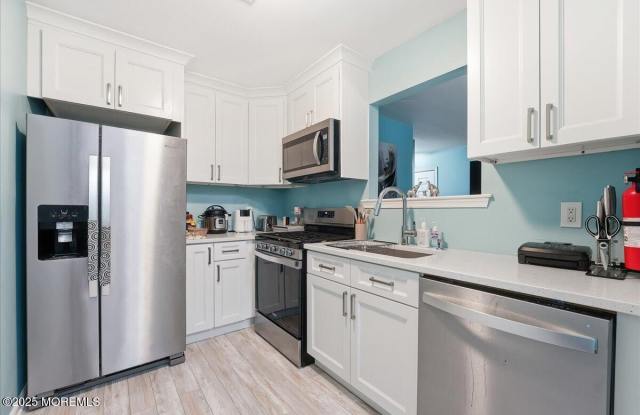 1 Central Avenue unit: 3