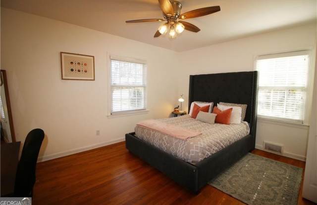 1875 Brewer Boulevard SW