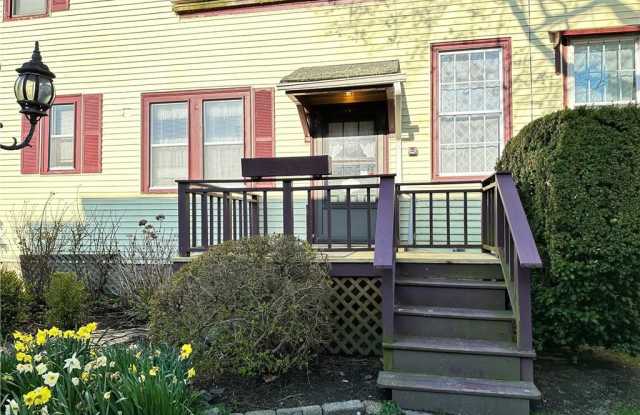 167 Coggeshall Avenue