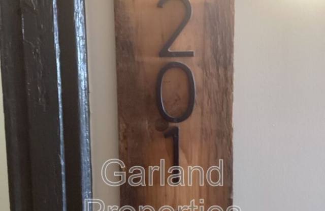 Photo of 73 W Main St