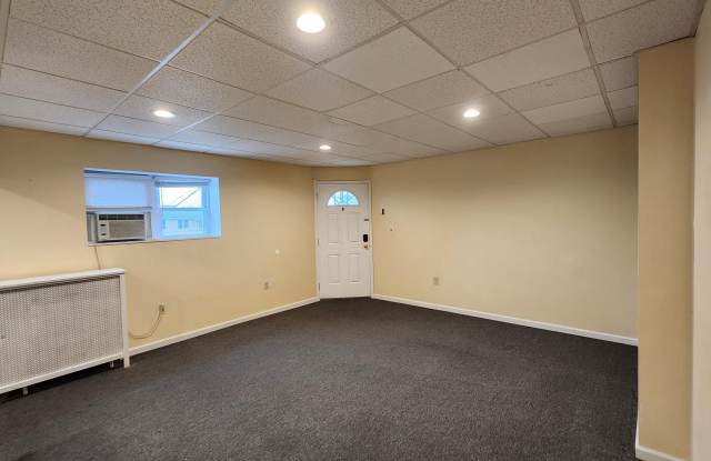 213 HERMITAGE STREET