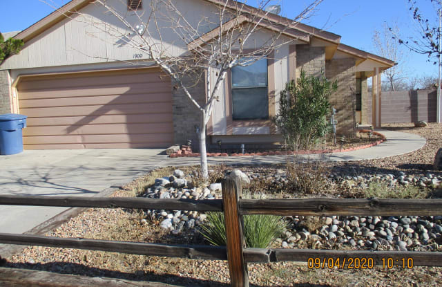 1900 Gomez Dr - 1900 Gomez Drive, Los Lunas, NM 87031