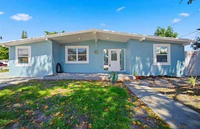1517 NE 53RD Court