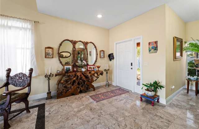 20104 NOB OAK AVENUE