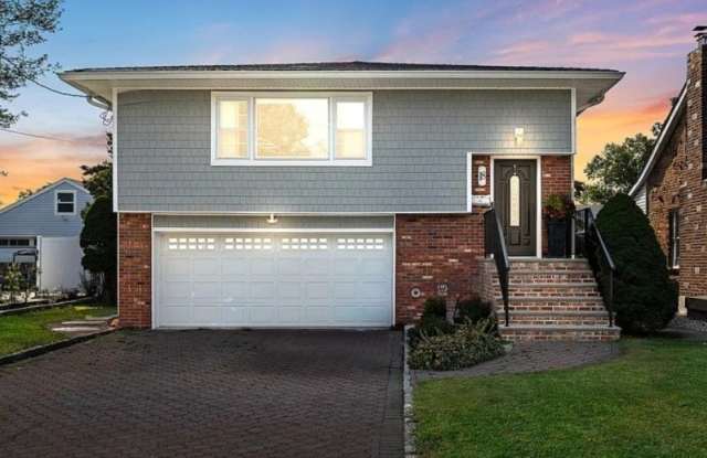 Photo of 18 N 11Th St