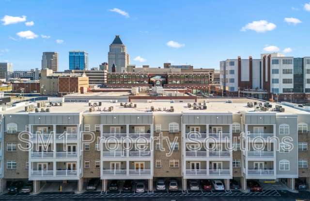 Photo of 605 West Market Street - 1