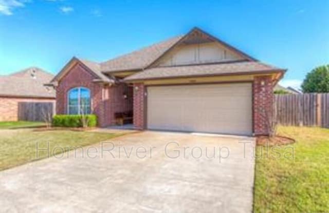 3304 E Fairmont St - 3304 East Fairmont Street, Broken Arrow, OK 74014