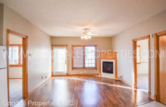 1345 SE Florence Dr #404 - 1345 Florence Drive, Waukee, IA 50263