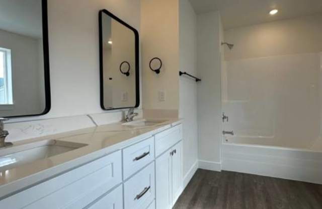 717 North 160 East - 1