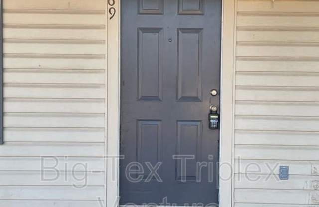 Photo of 269 N Pecan St