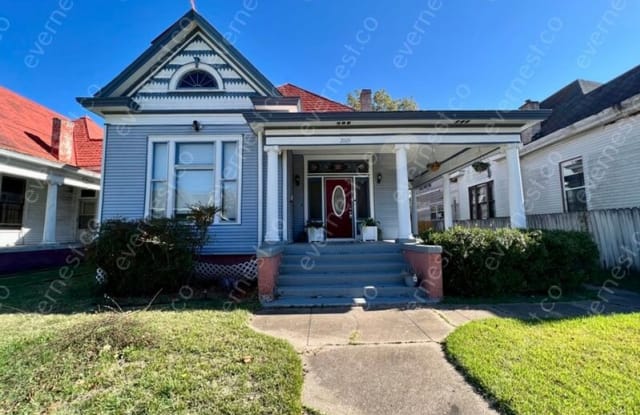 2009 South Izard Street - 2009 South Izard Street, Little Rock, AR 72206