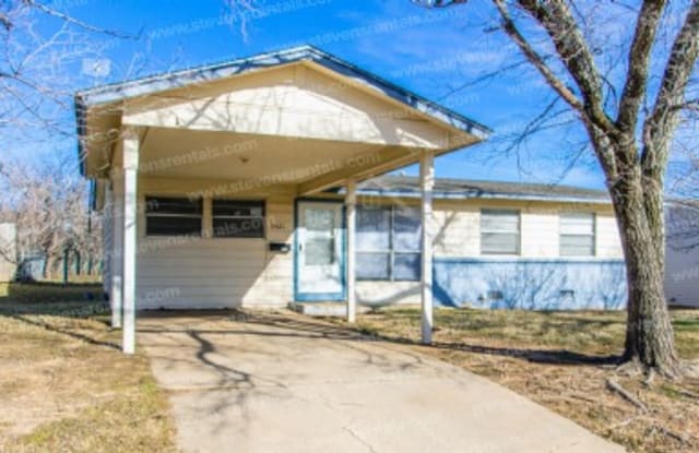 5421 Nw Kinyon Ave - 5421 Northwest Kinyon Avenue, Lawton, OK 73505