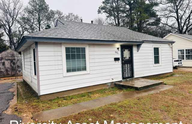 Photo of 1696 Russwood