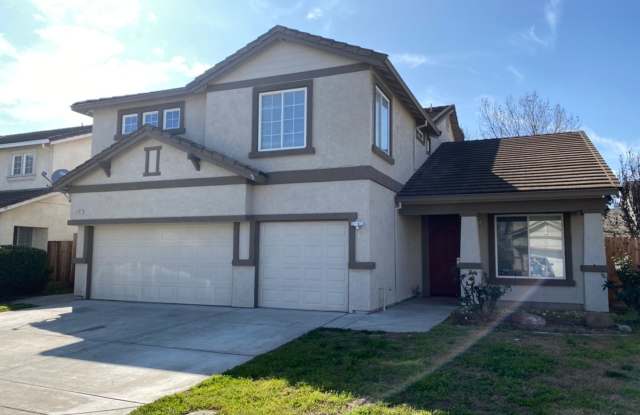 Photo of 6 bedroom in Manteca!