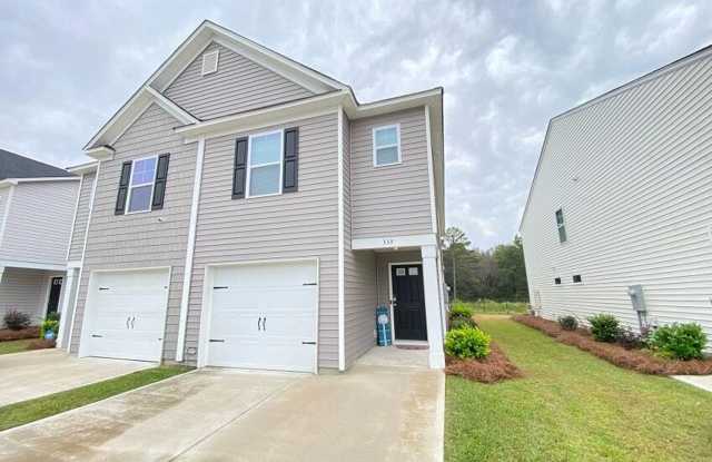 3Bed/2.5Bath 1456 sq ft townhouse located in Stillwater