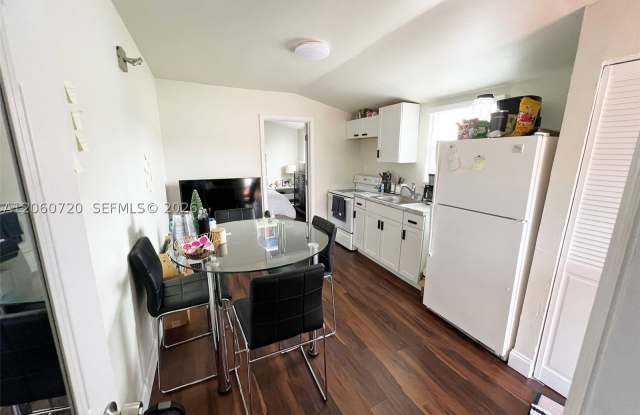 320 SW 4th Ave
