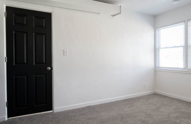 Now Pre-leasing: Scenic Hills Homes 2 Bedroom Townhouse!!