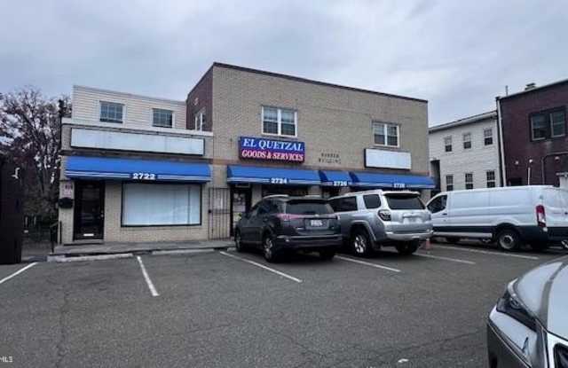 2722 WASHINGTON BLVD N