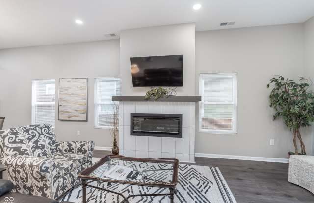 2118 Pleasant Street