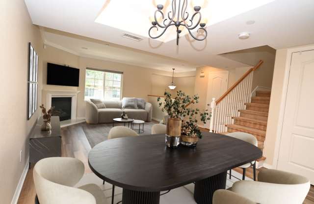 Photo of 4035 Bluff View Way