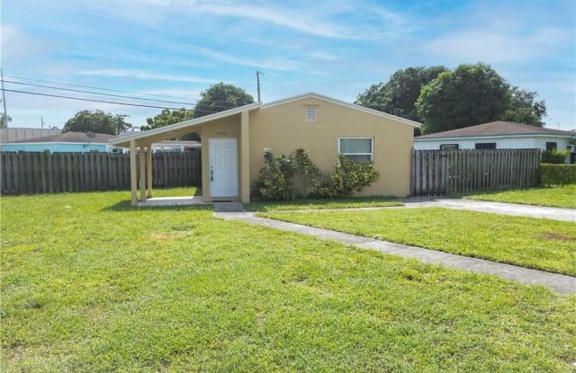 2400 NW 152nd Street - 2400 NW 152nd St, Miami Gardens, FL 33054