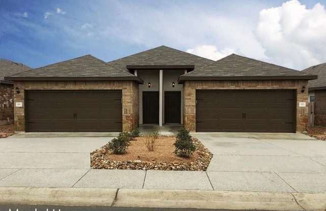 2546 - 2548 Pahmeyer Road New Braunfels, Tx. 78130 - 2
